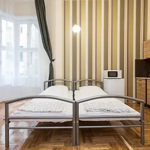 https://riverside-city.inbudapesthotels.com