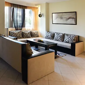 https://thesshouse-pefka-fk.hotels-of-thessaloniki.com